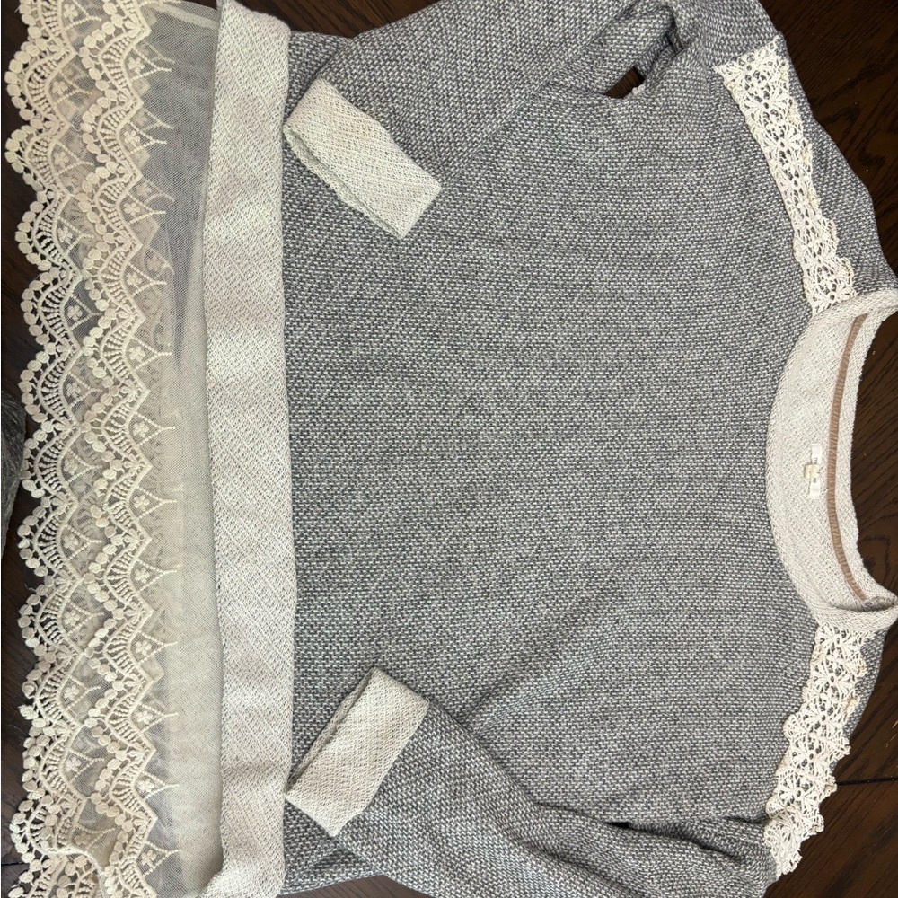 XL Maurices Gray and Cream Lace Trim knit top cottage core